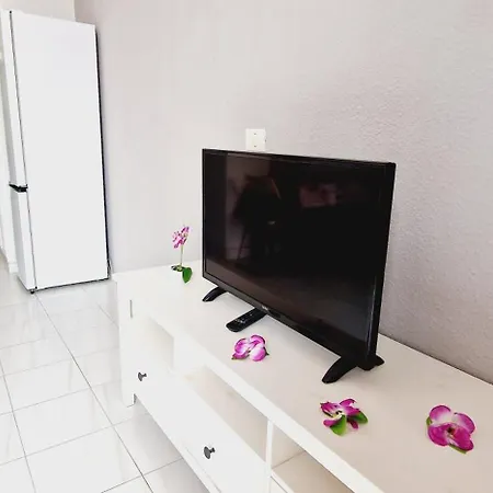 Port Royal 1 Bedroom Wifi Free Apartman Arona